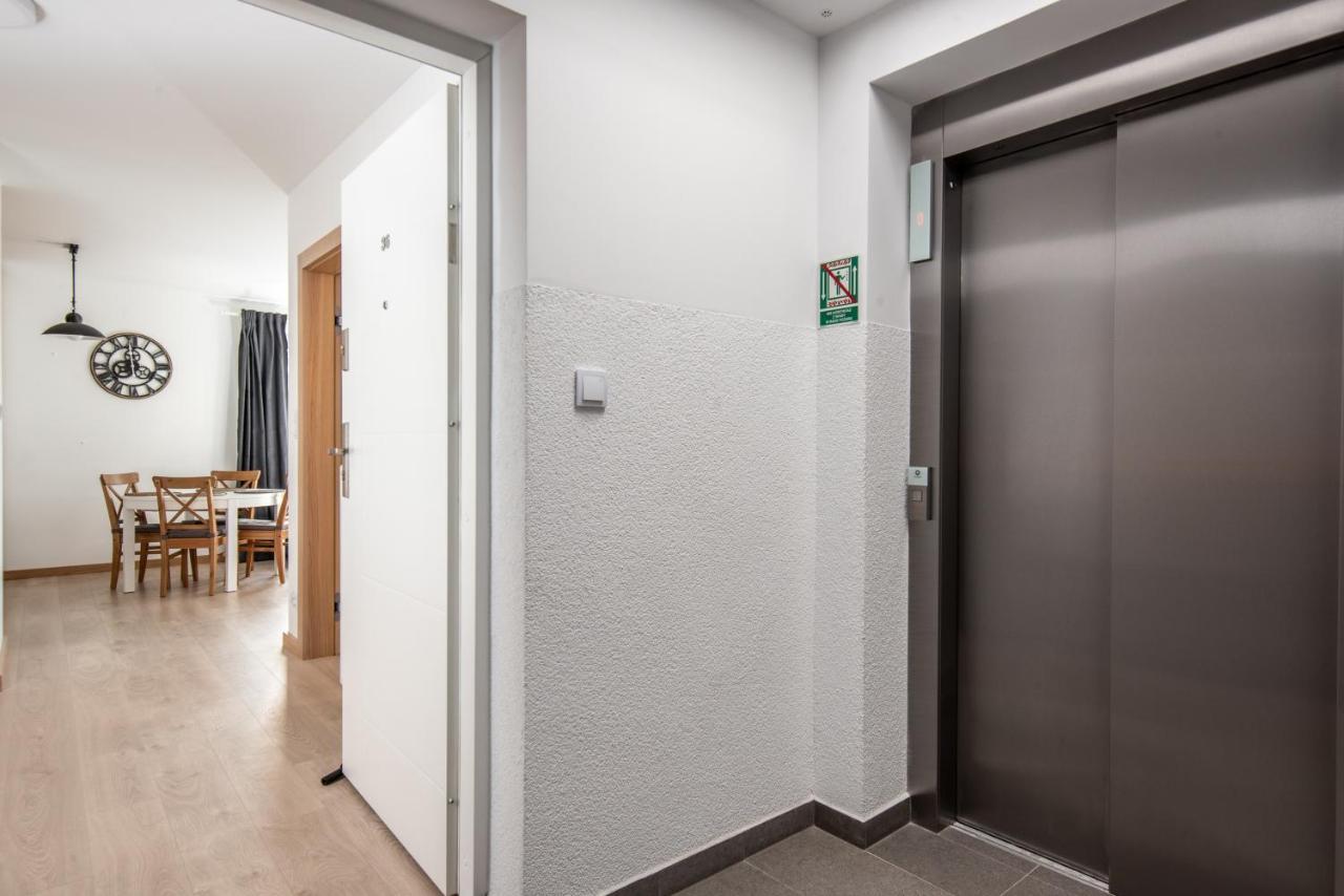 Апартаменты Apartament Marino Устроне-Морске Экстерьер фото